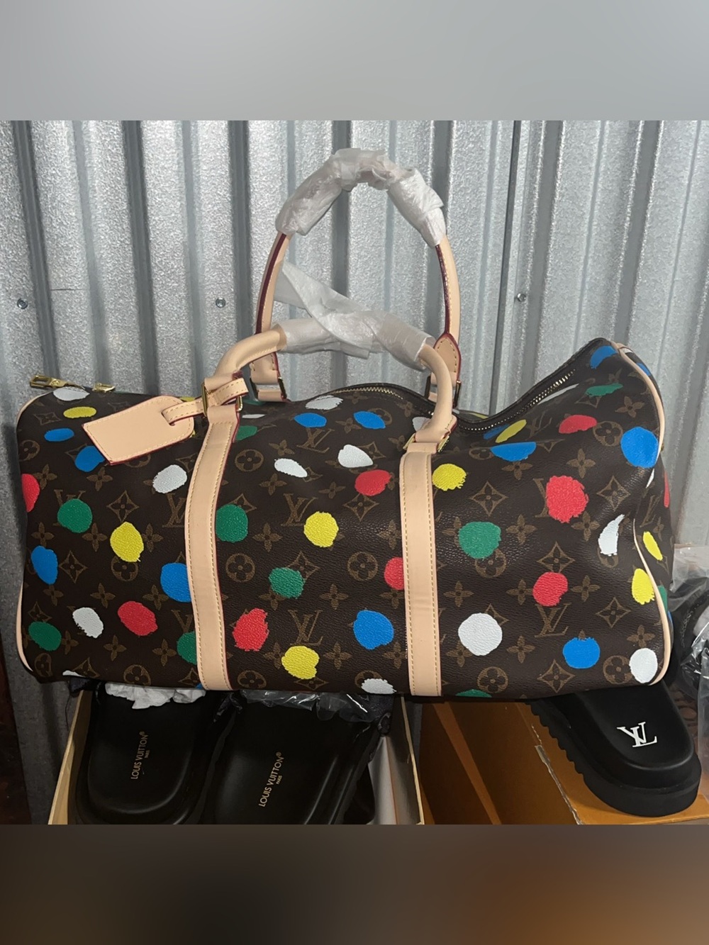Cute fashion Brown Monogram Duffle with Multicolor Paint Dots